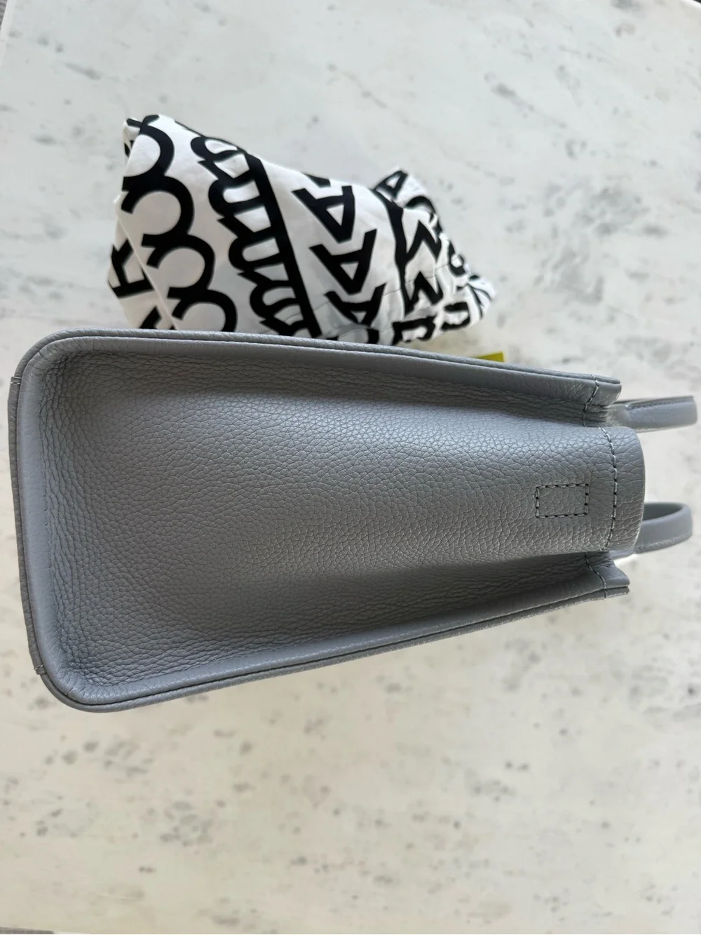 Marc Jacobs The Tote Bag in Gray size medium